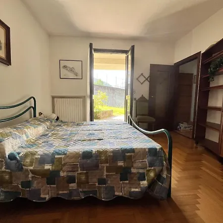 La Torre - View In Paradise * マンデッロ・デル・ラーリオ