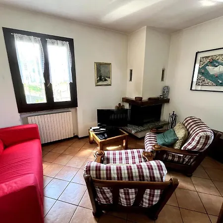 別荘 La Torre - View In Paradise マンデッロ・デル・ラーリオ